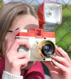 Appareil photo vintage Diana F+ avec flash