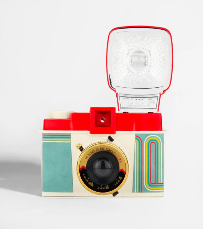 Appareil photo vintage Diana F+ avec flash