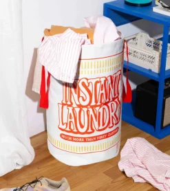 Bac à linge nouilles instantanées
