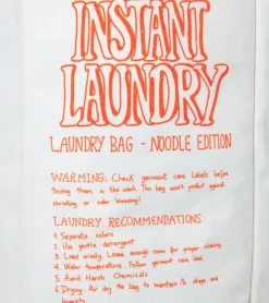 Bac à linge nouilles instantanées