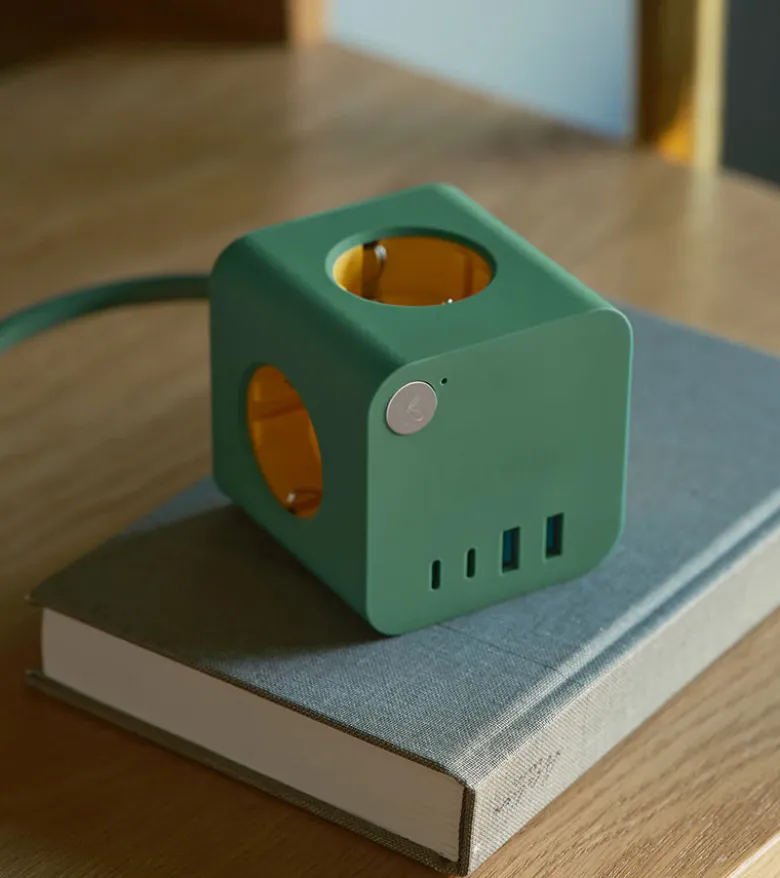 Cube multiprises