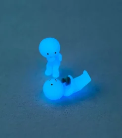 Figurine fluorescente Smiski - série Bath