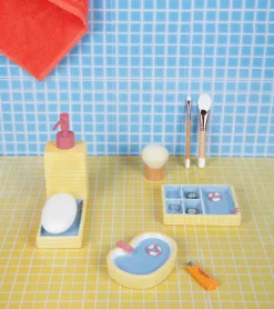 Repose-bijoux piscine