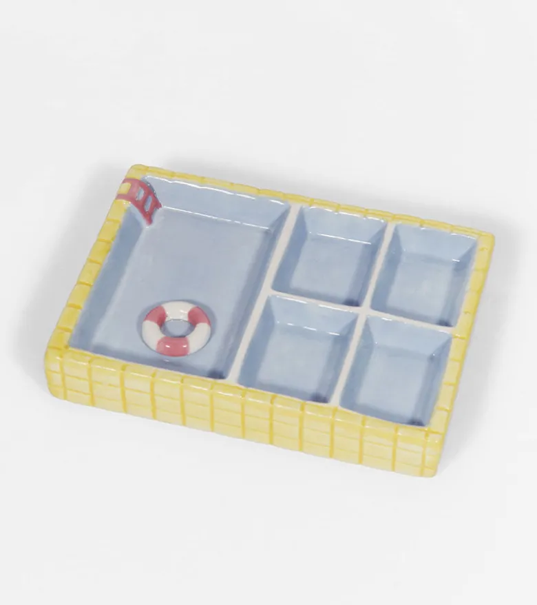 Repose-bijoux piscine