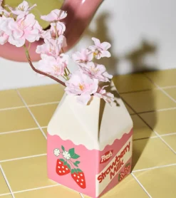 Vase brique de lait à la fraise