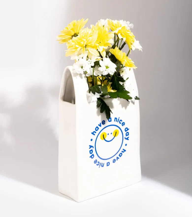Vase sac plastique en céramique
