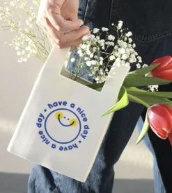 Vase sac plastique en céramique